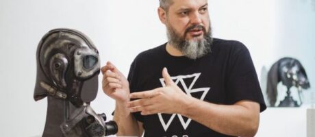 Розмова з Bob Basset. Про маски, переїзд до Львова, роботу під час війни